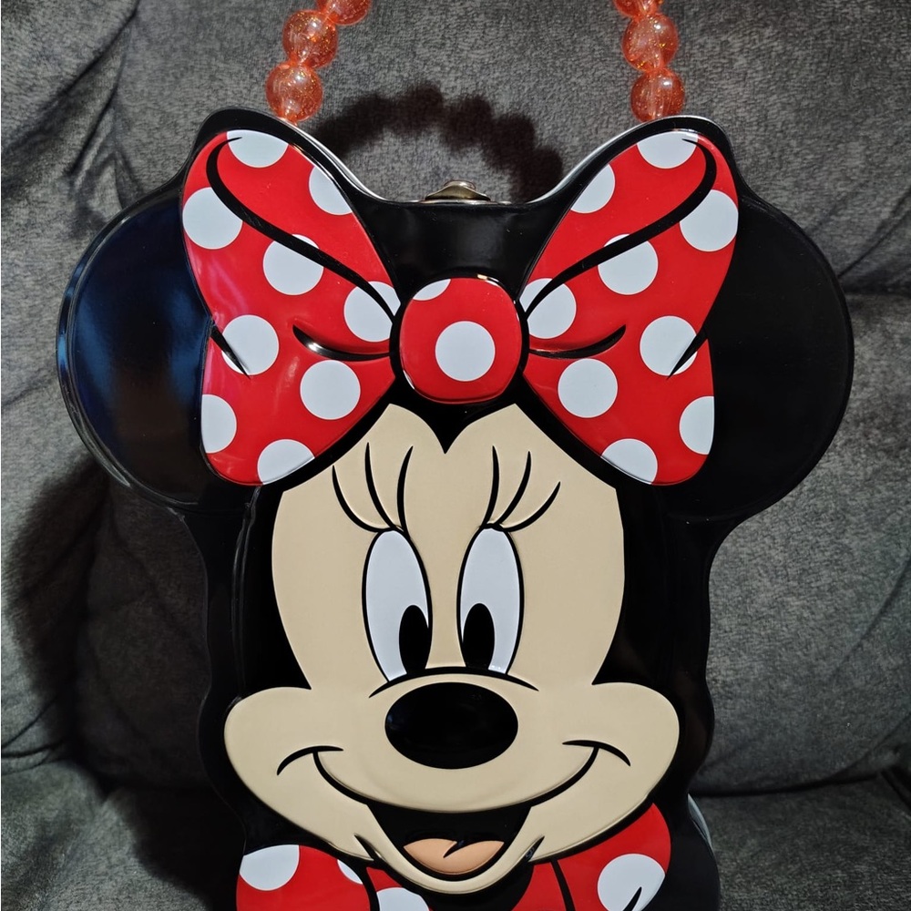 Minnie Mouse metal lunchbox